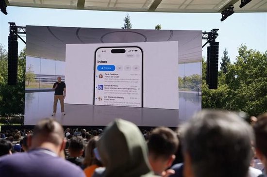 苹果WWDC揭晓AI系统、电脑等设备系统全线更新，iPhone将接入ChatGPT