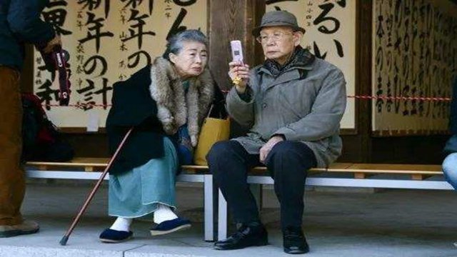 日本“高龄单人户”激增，养老看护机构破产数创新高